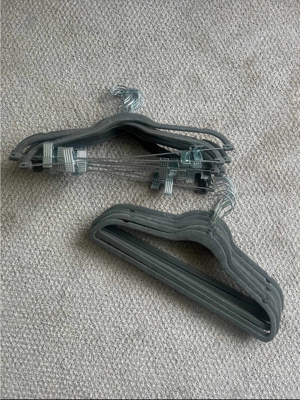 Amazon Velvet Non-Slip Hangers with Clips - Gray